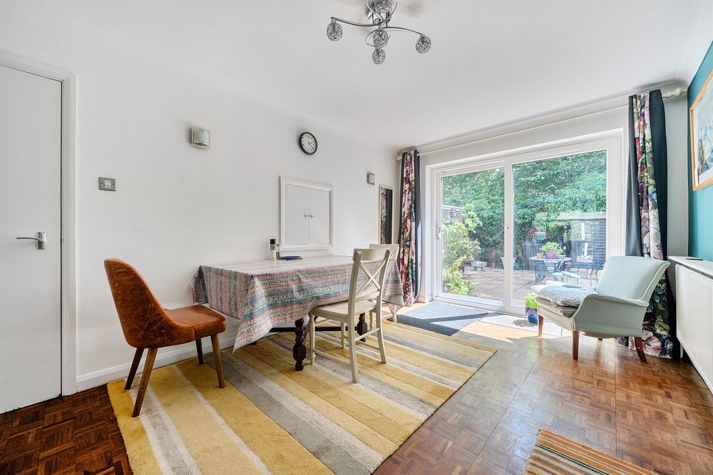 Property photo 3 of 12
