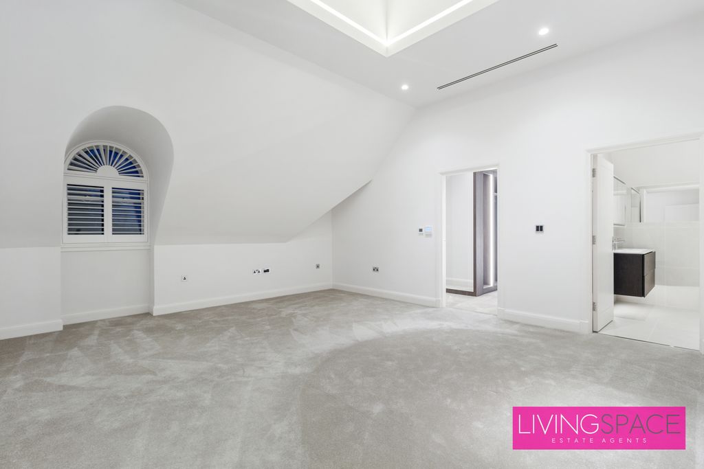 Additional image 10 of 3 bed flat to rentCamlet Way, Barnet EN4