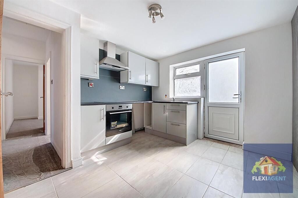 Property photo 2 of 16 4270642