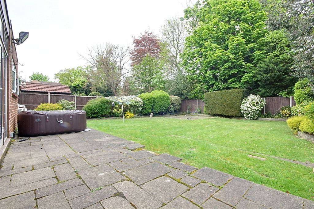 Property photo 2 of 15 Picture No. 12