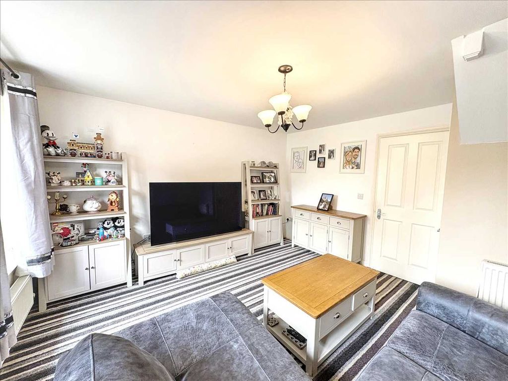 Property photo 3 of 22