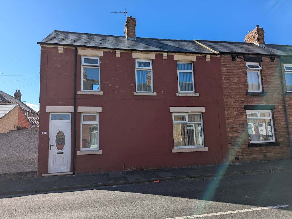 Property photo 1 of 11