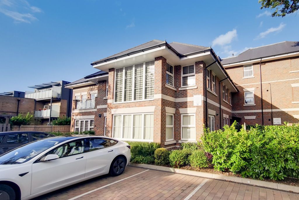 Property photo 2 of 13