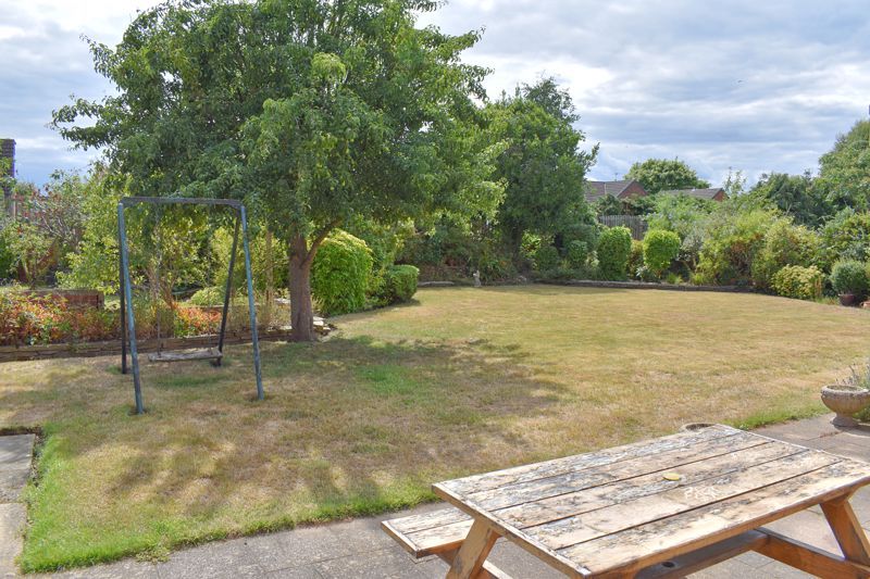 Property photo 3 of 21 Garden