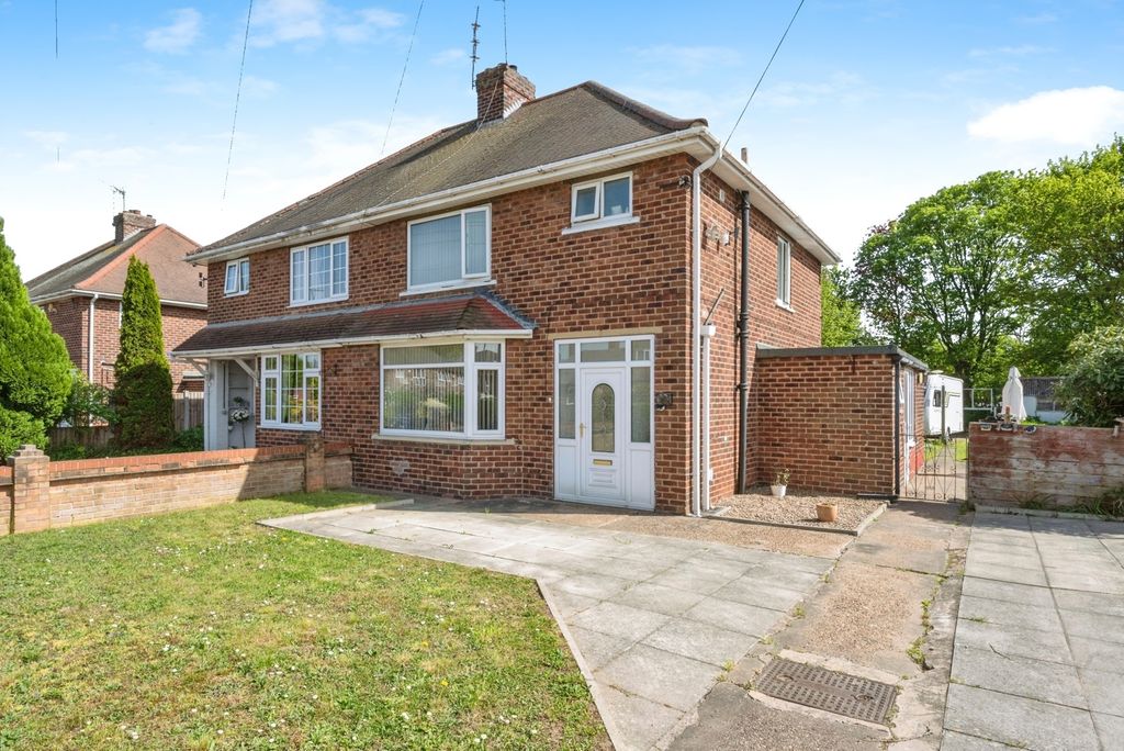 Property photo 1 of 17 Front