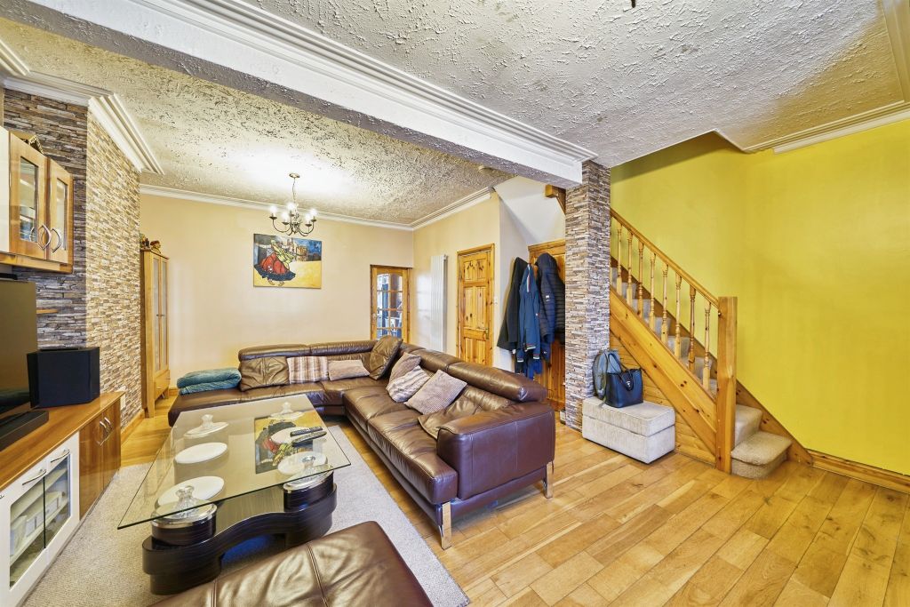 Property photo 3 of 20