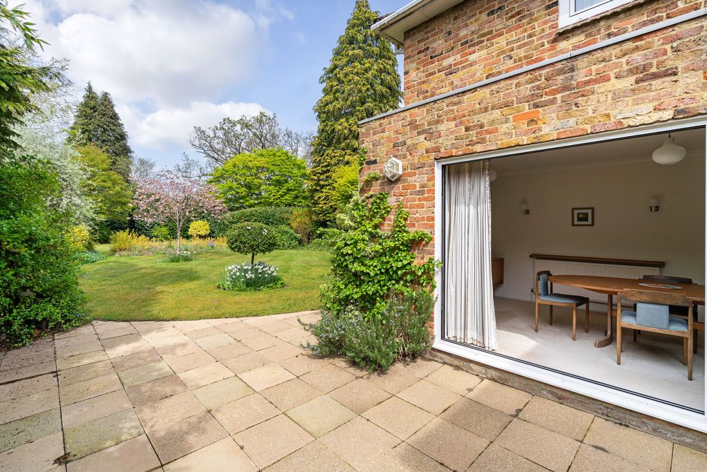 Property photo 2 of 13