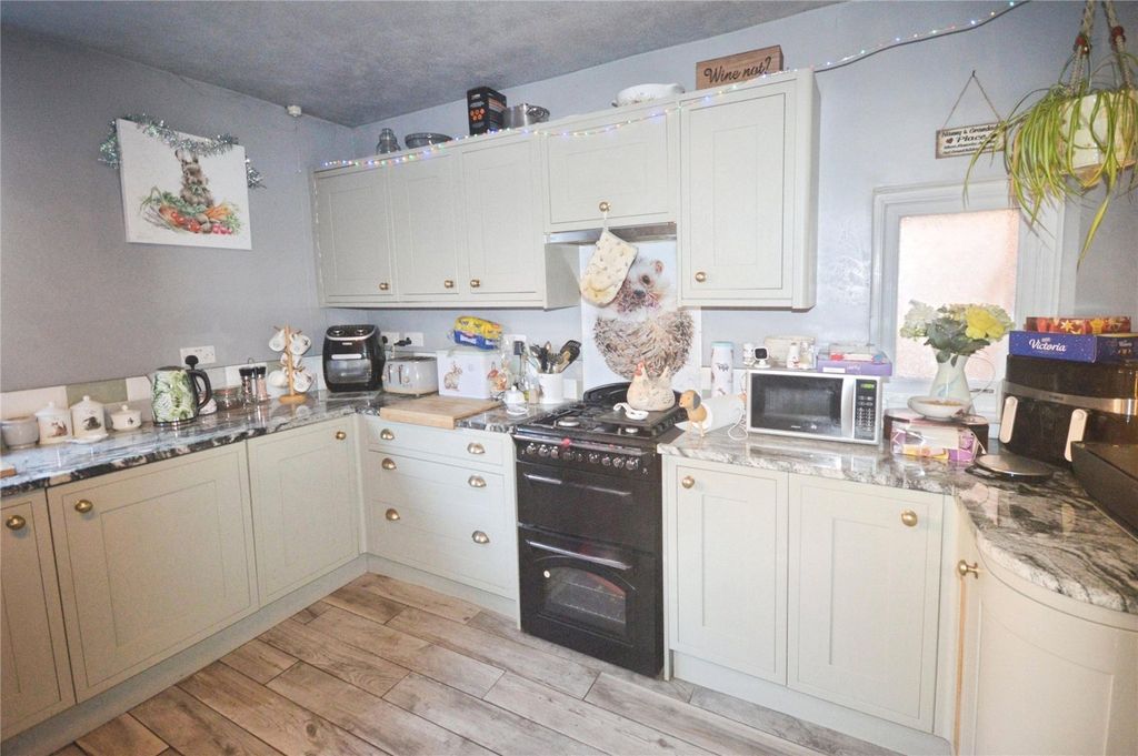 Property photo 3 of 16 Kiitchen/Dining Room