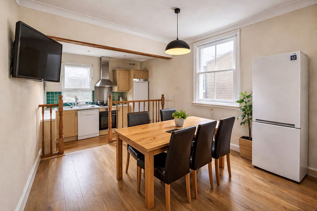 Property photo 2 of 9 Picture No. 42