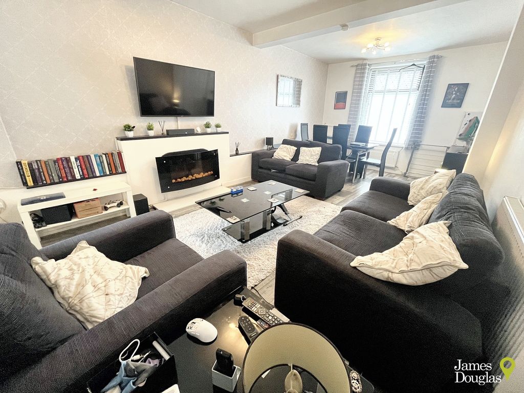 Property photo 3 of 20 Livdin4