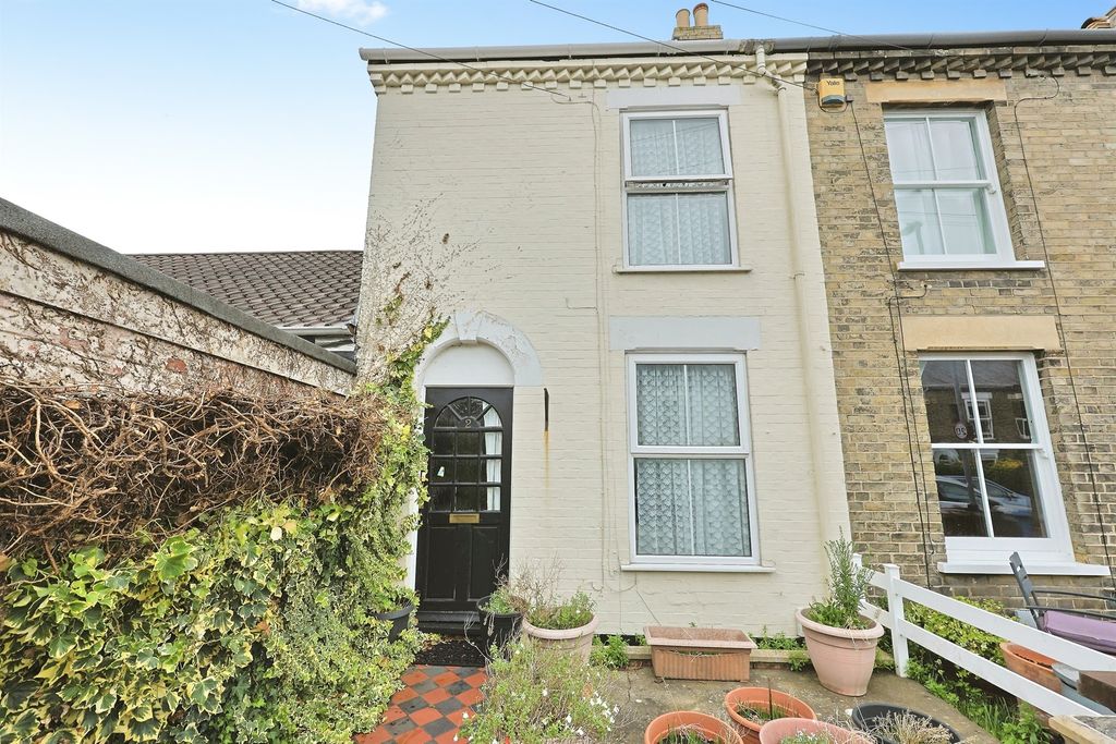 Property photo 1 of 7