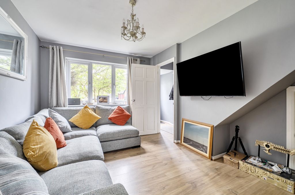 Property photo 3 of 13 1440028-1-69E7915...