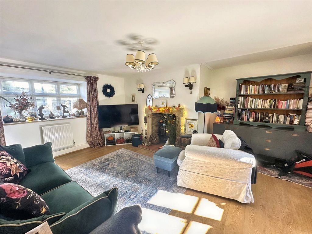 Property photo 2 of 15 Picture No. 30