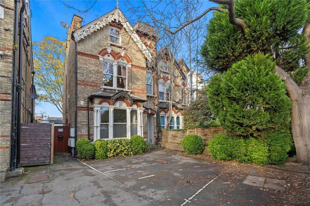 Property photo 1 of 10 Picture No. 02