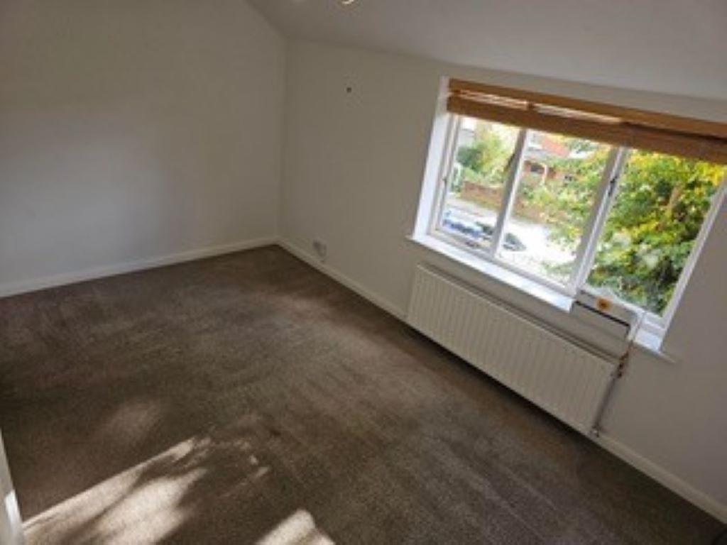 Property photo 3 of 6 Living Room