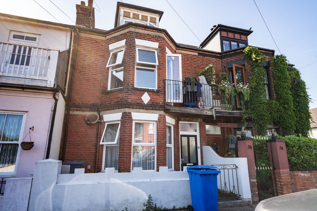 Property photo 1 of 29
