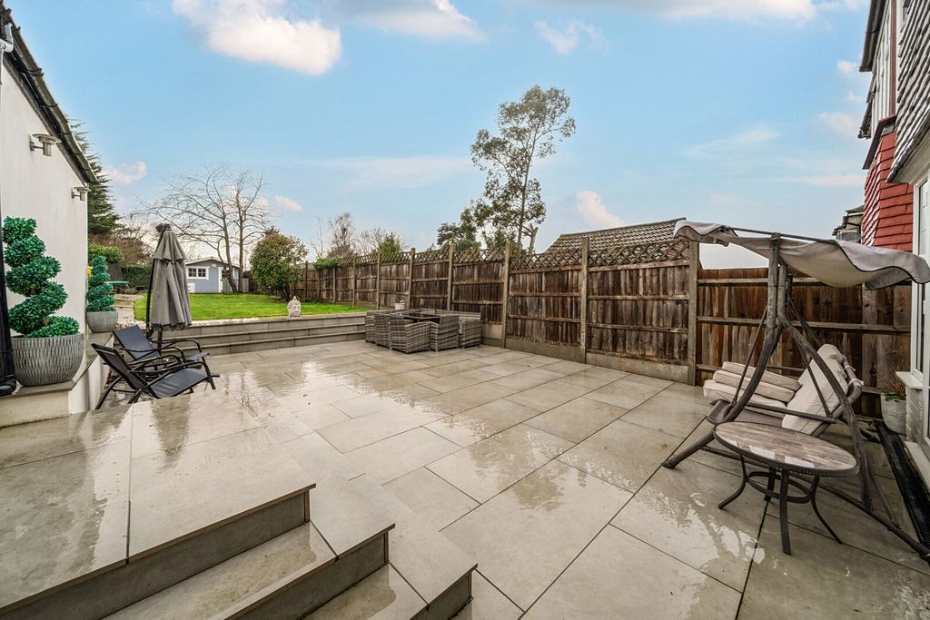 Property photo 3 of 20 1410669-15-698F6B...