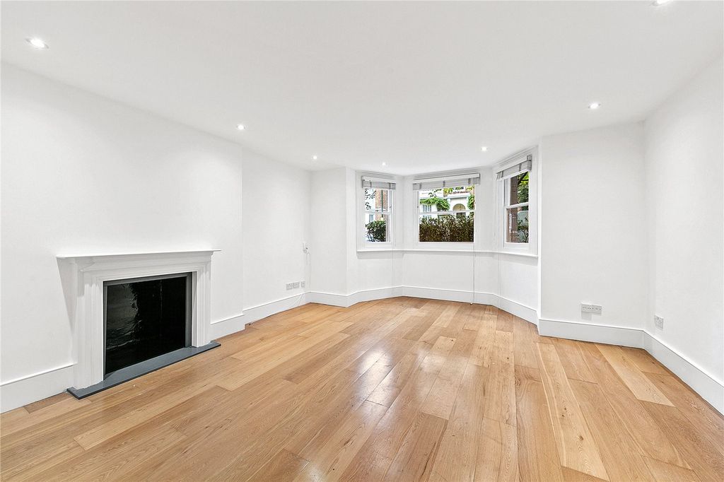 Property photo 1 of 8