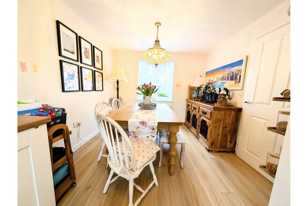 Property photo 3 of 42 Kitchen/Dining Room