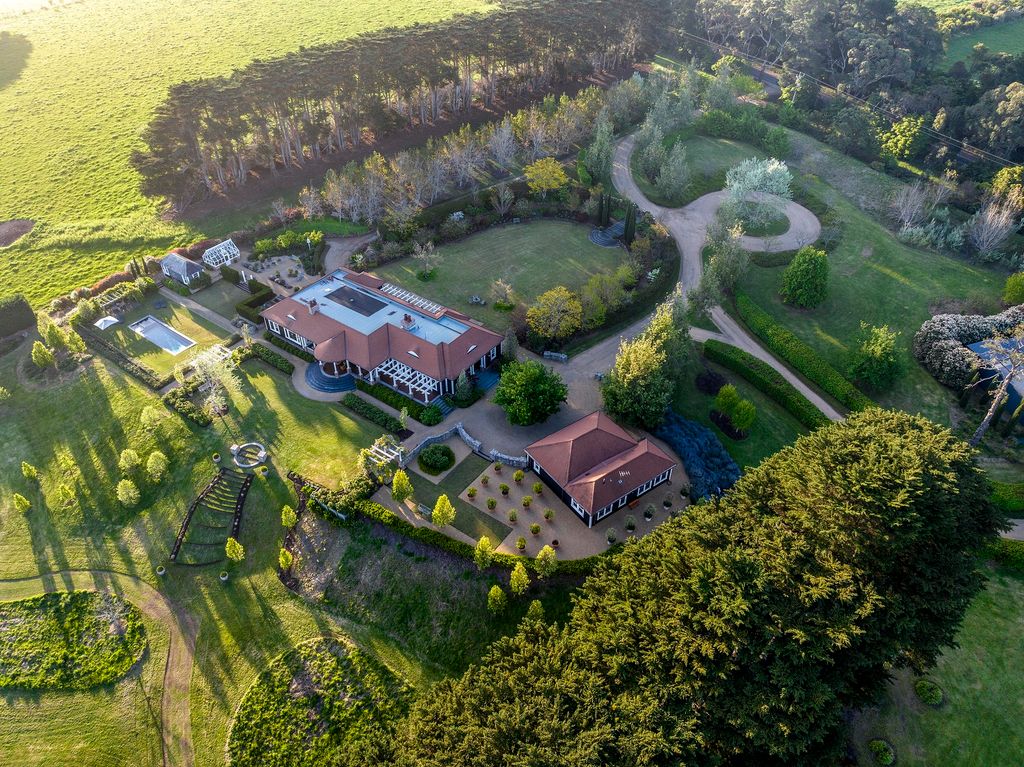 Property photo 1 of 27