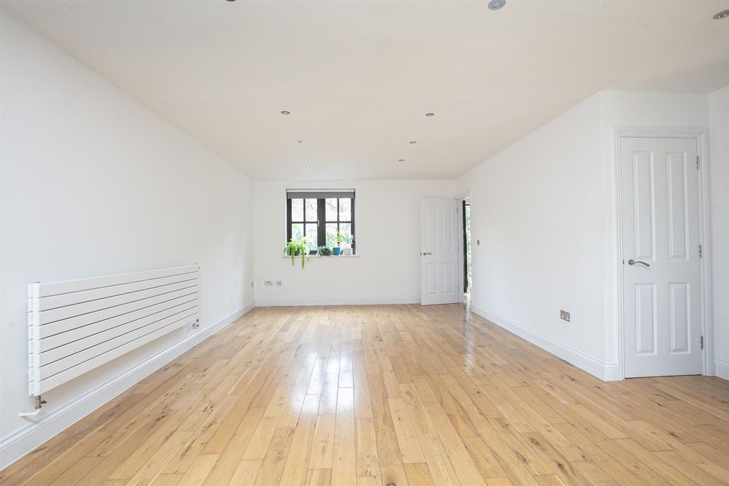Property photo 2 of 24 3Y6A9898.Jpg