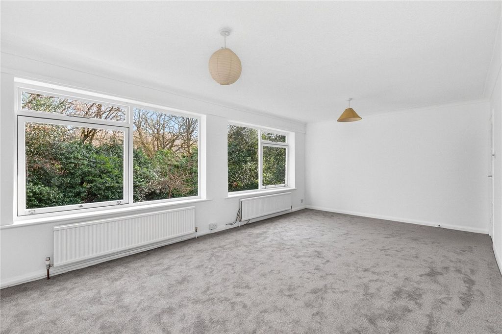 Property photo 2 of 26 Picture No. 24