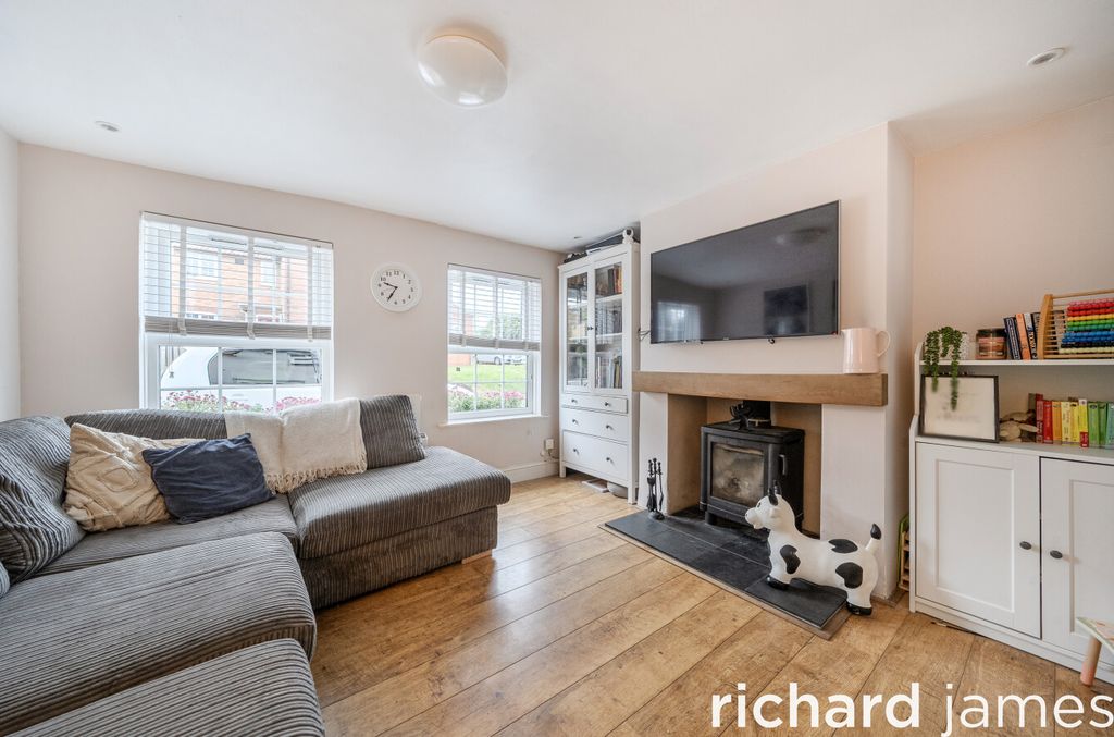 Property photo 3 of 16 cd8303c513Ae4d8Da5d95682Cf100991