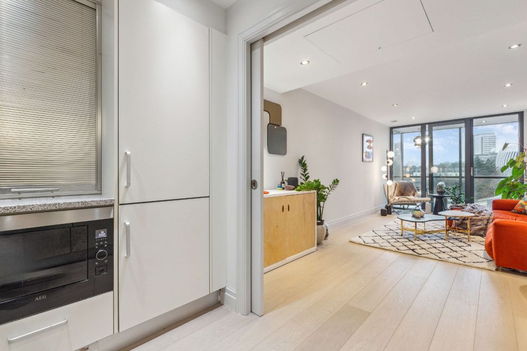 Property photo 2 of 24 Open Plan Living