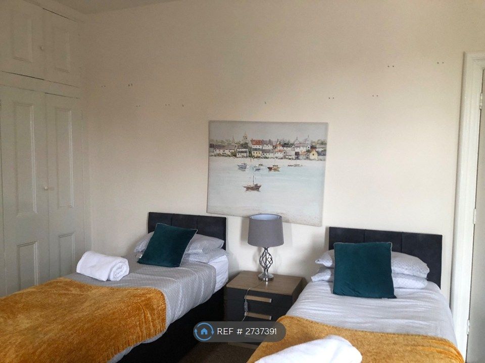 Property photo 3 of 28