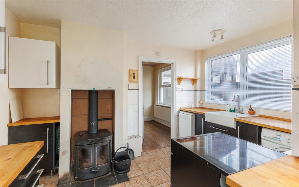 Property photo 3 of 33 23.Jpg