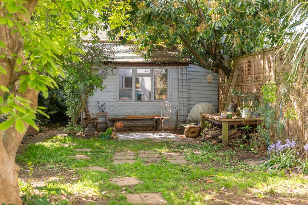 Property photo 2 of 27