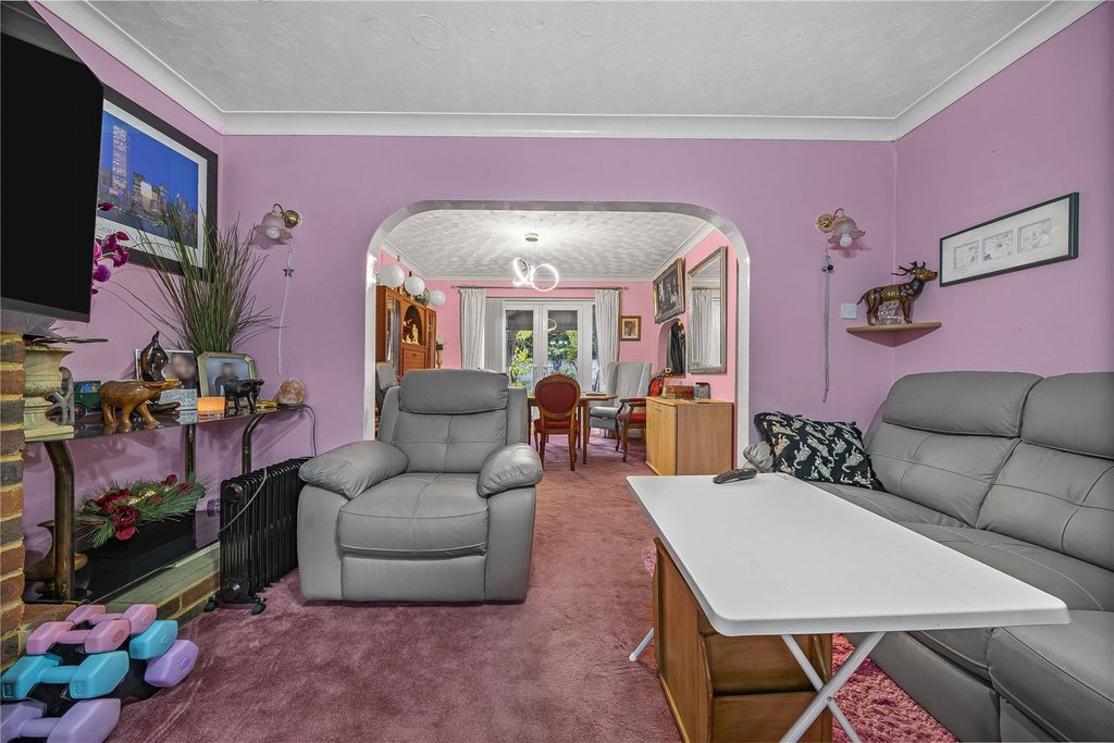 Property photo 2 of 18 Picture No. 11