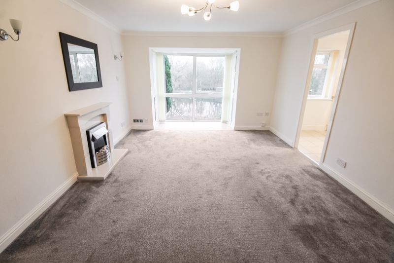 Property photo 2 of 10 Lounge