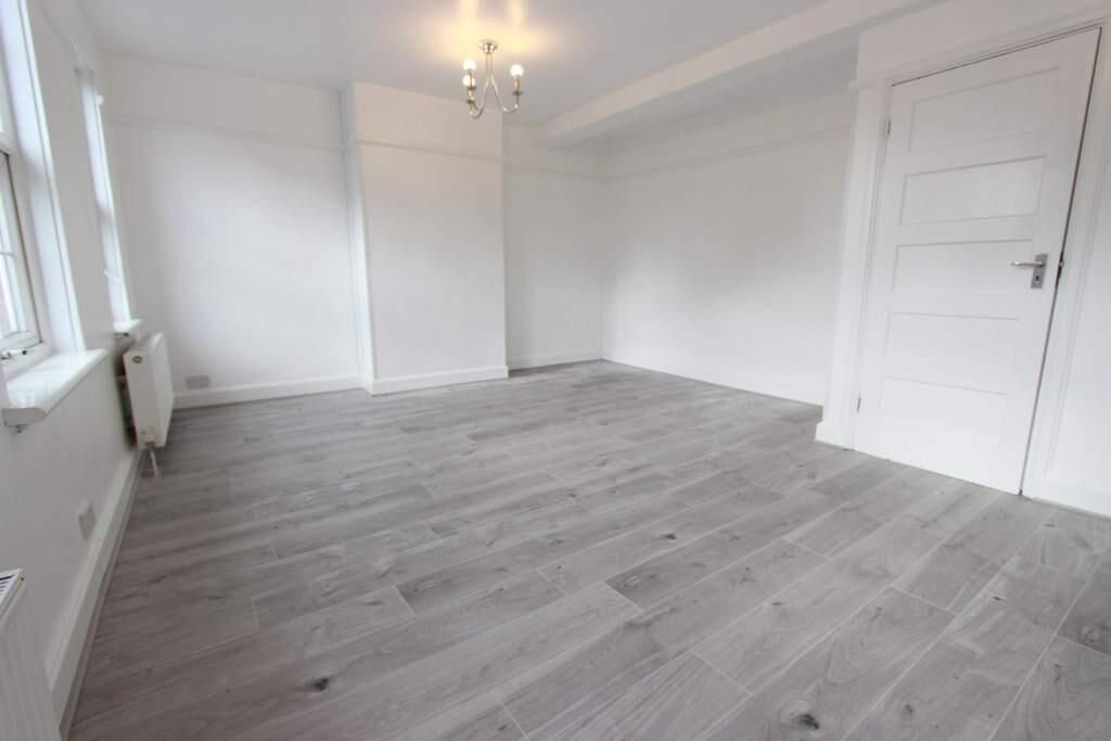 Property photo 3 of 29