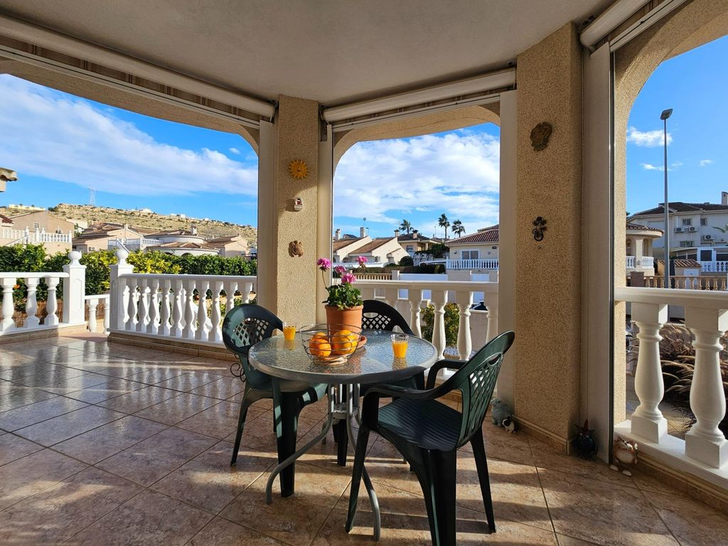 Property photo 2 of 26