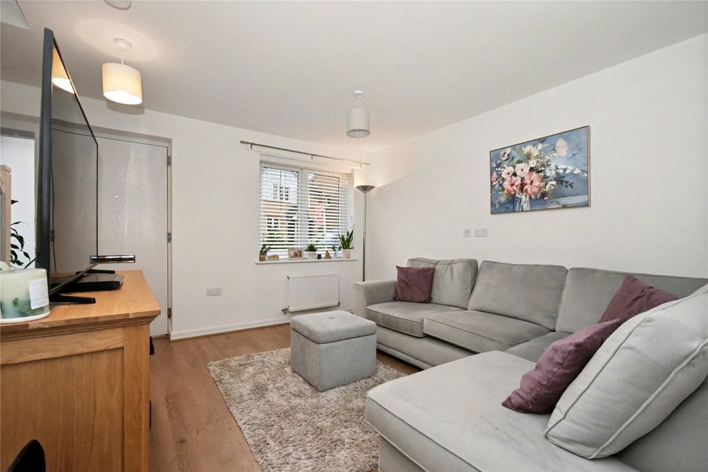 Property photo 3 of 15 Picture No. 04