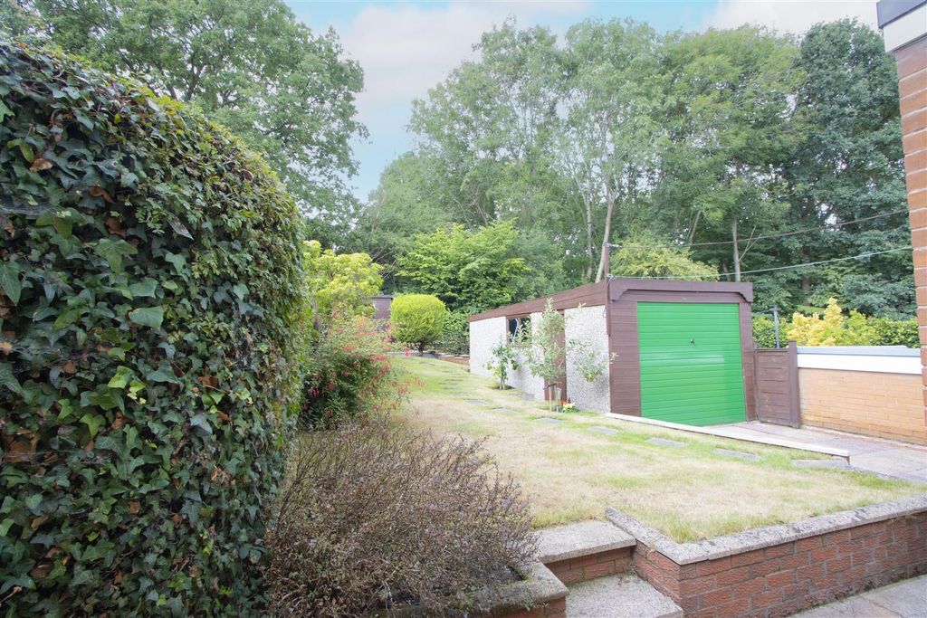 Property photo 3 of 16 Rear Garden 1