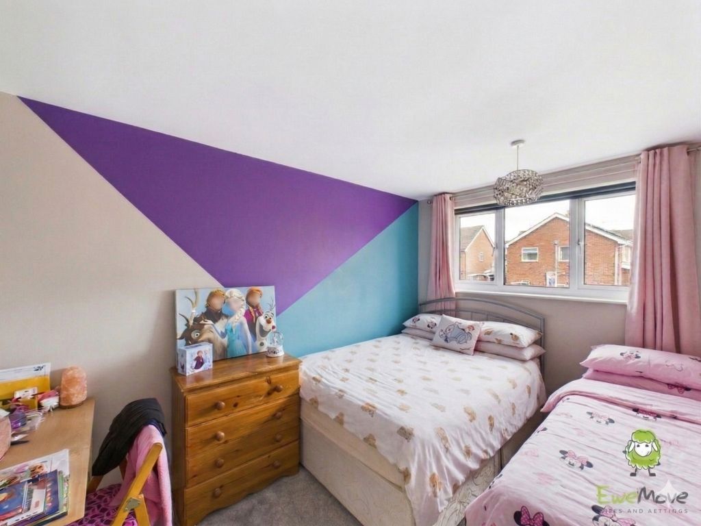 Property photo 3 of 9 Bedroom - Ewemove Whitchurch Nantwich Charlotte Th
