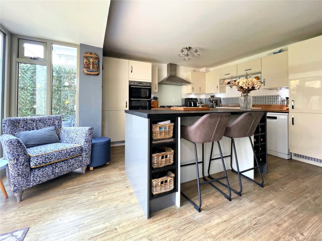 Property photo 2 of 24 Picture No. 09