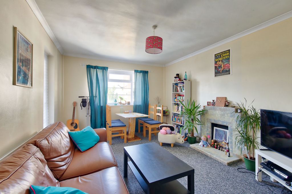 Property photo 3 of 9