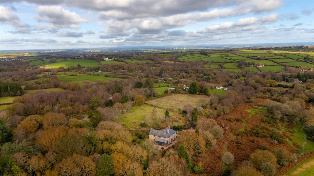 Property photo 3 of 24 Elevated