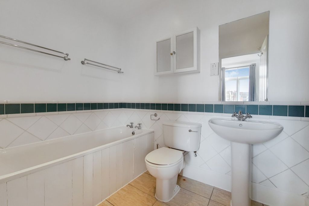 Property photo 3 of 7