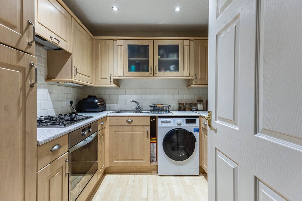 Property photo 3 of 13 Kitchen