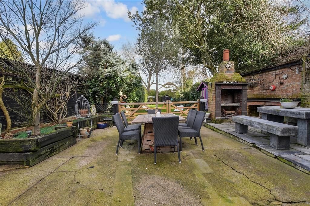 Property photo 2 of 16 Patio / Decking