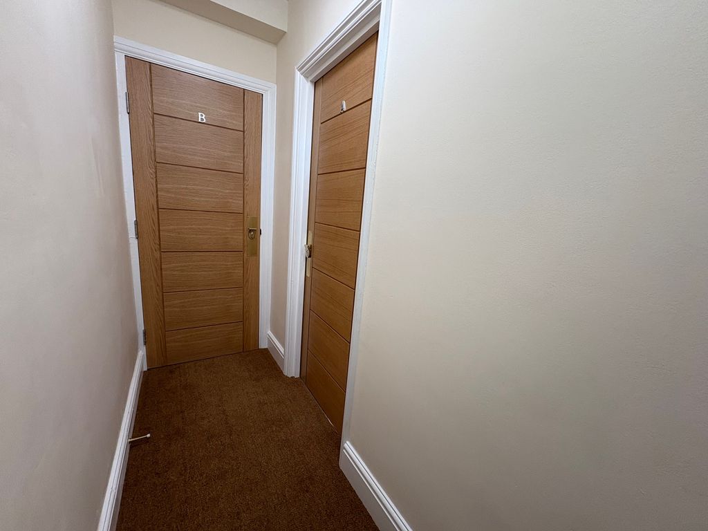 Property photo 2 of 19 Image