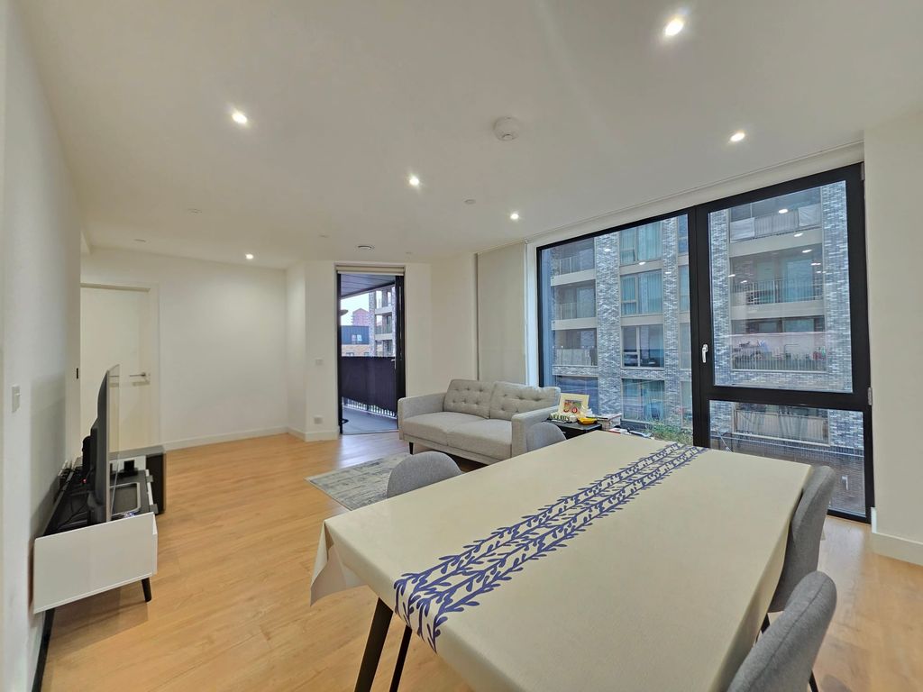 Property photo 2 of 9