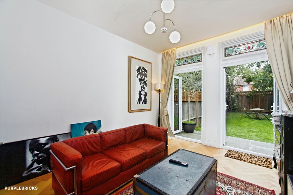 Property photo 3 of 18 Reception Room