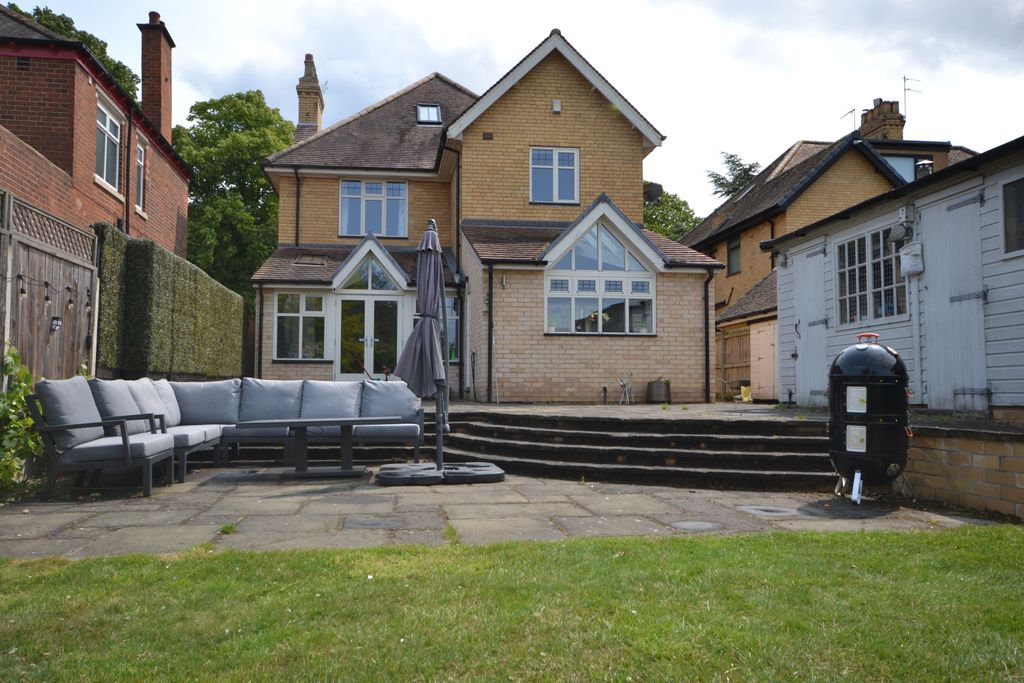 Property photo 1 of 19