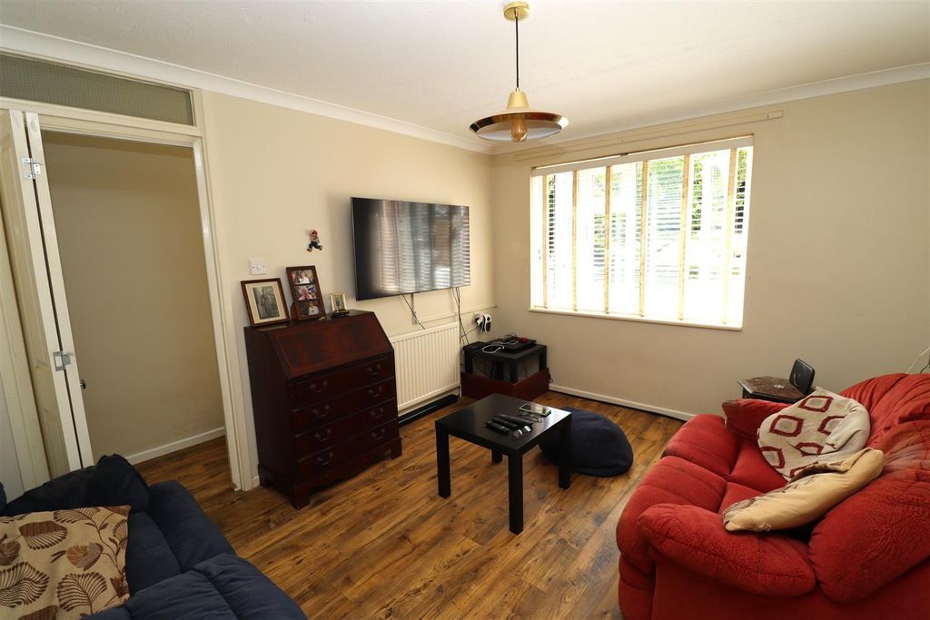 Property photo 2 of 11 Img_7004.Jpg