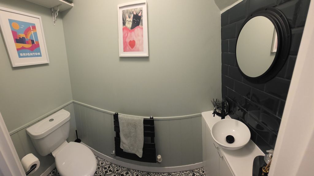 Property photo 3 of 8